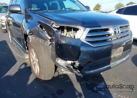 2012 Toyota Highlander Se V6 z USA, uszkodzony, nr VIN 5TDBK3EH0CS112348